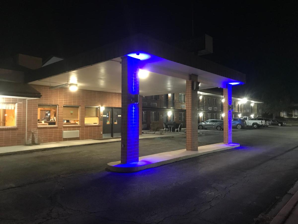 | Econo Lodge Salina Scenic Route 89 & I-70