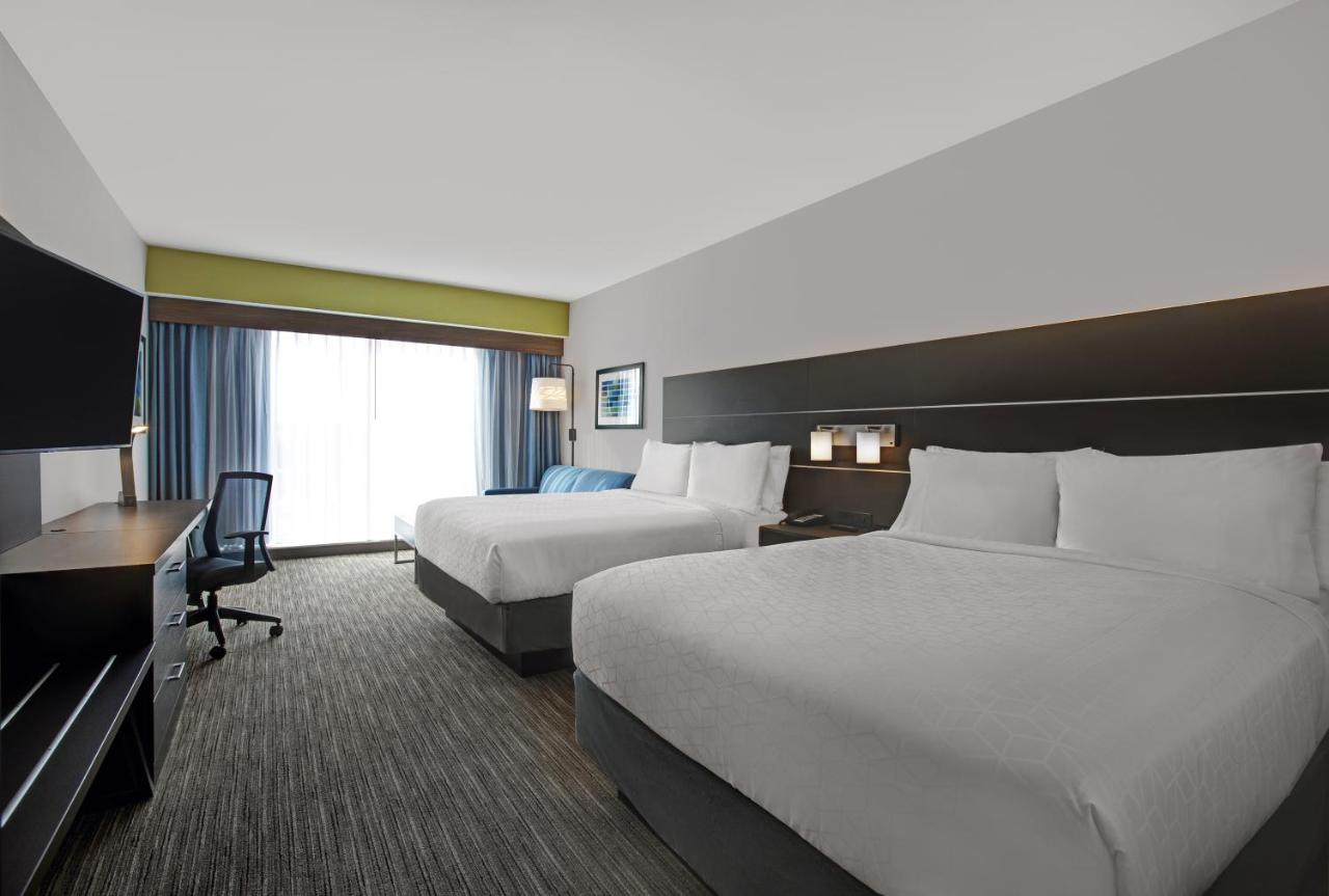 Queen Room with Two Queen Beds - Mobility Access Tub/Non-Smoking at Holiday Inn Express & Suites Milwaukee - Brookfield by IHG