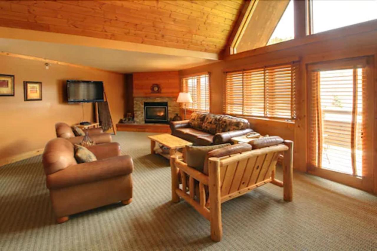 Deluxe Suite at Spearfish Canyon Lodge