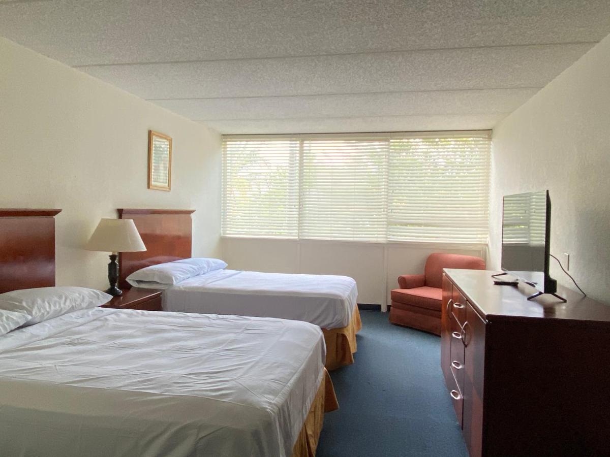  | Miami Gardens Inn & Suites