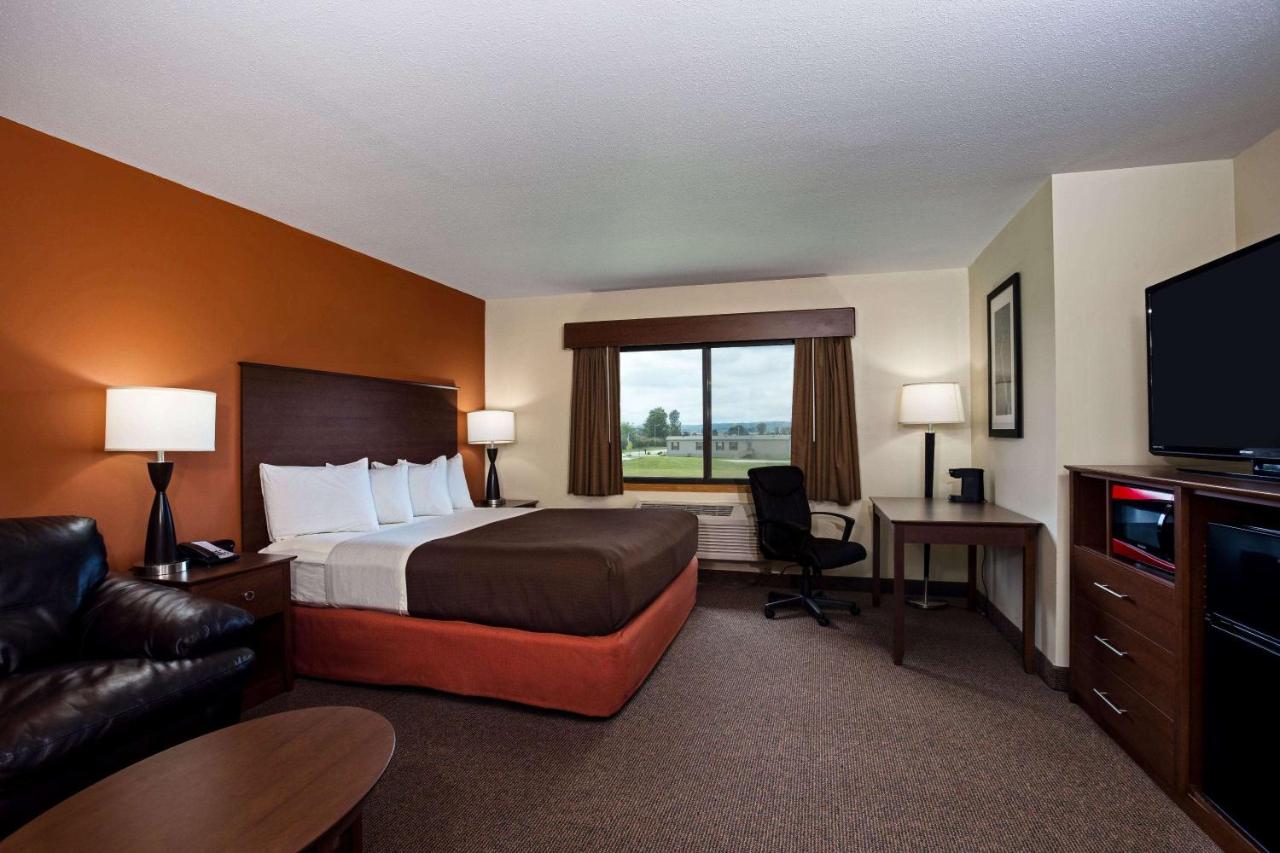 | AmericInn by Wyndham Tomah