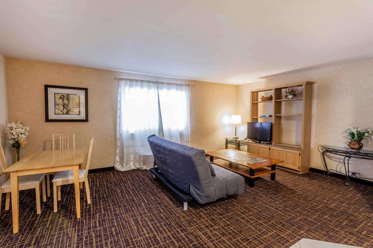 | Quality Inn Arlington