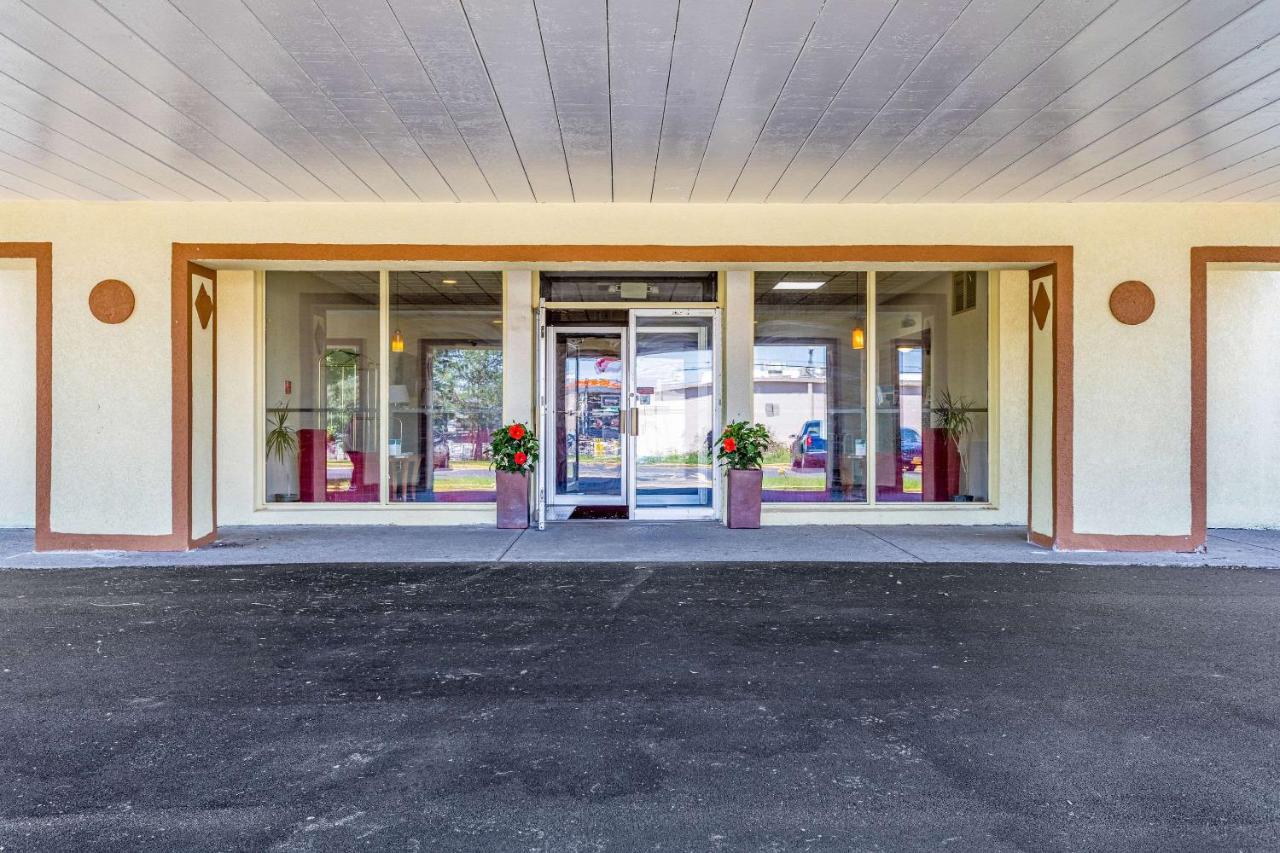 | Econo Lodge Fredonia