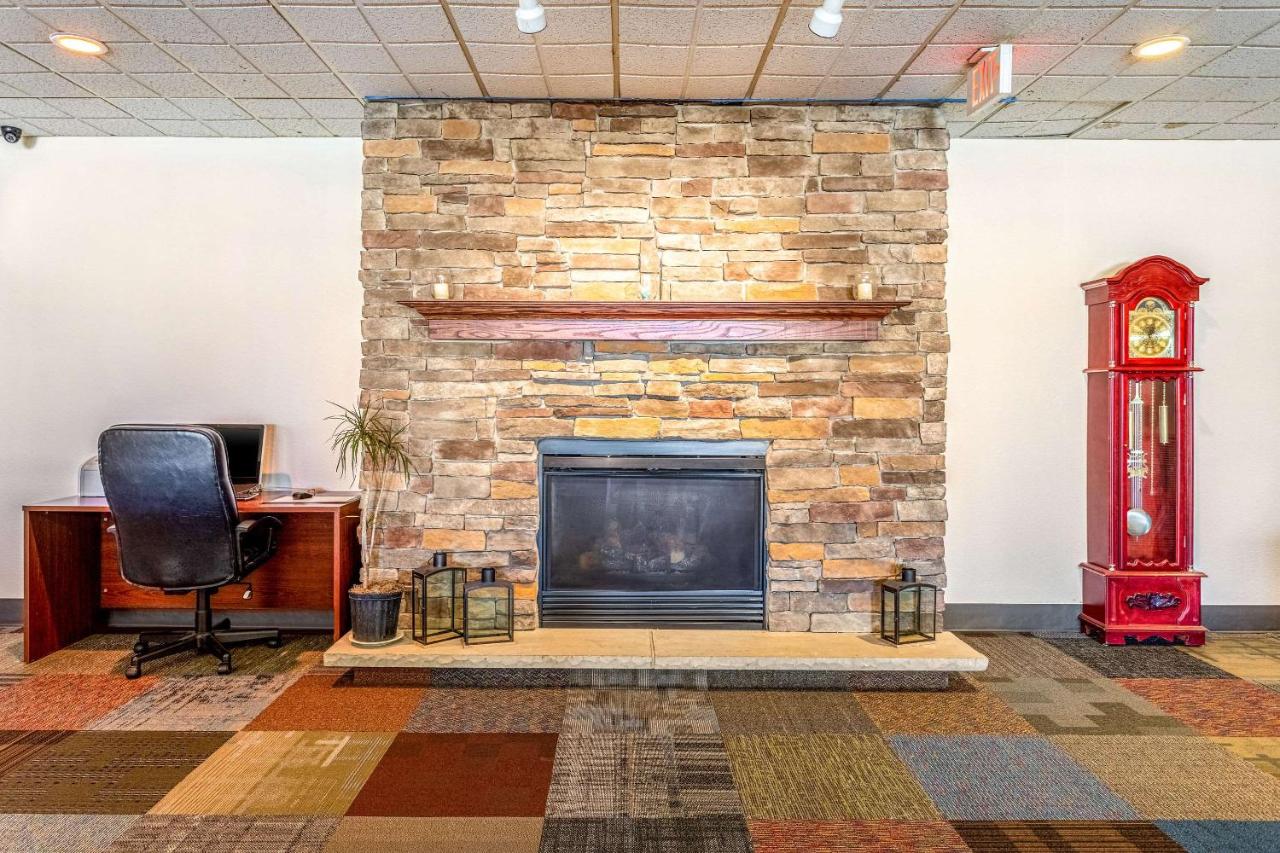 | Econo Lodge Fredonia