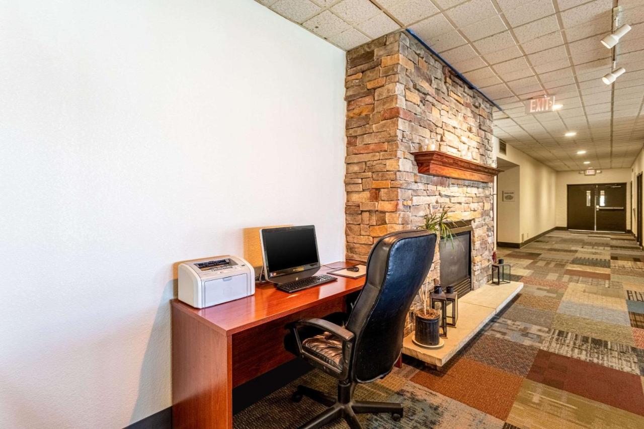 | Econo Lodge Fredonia