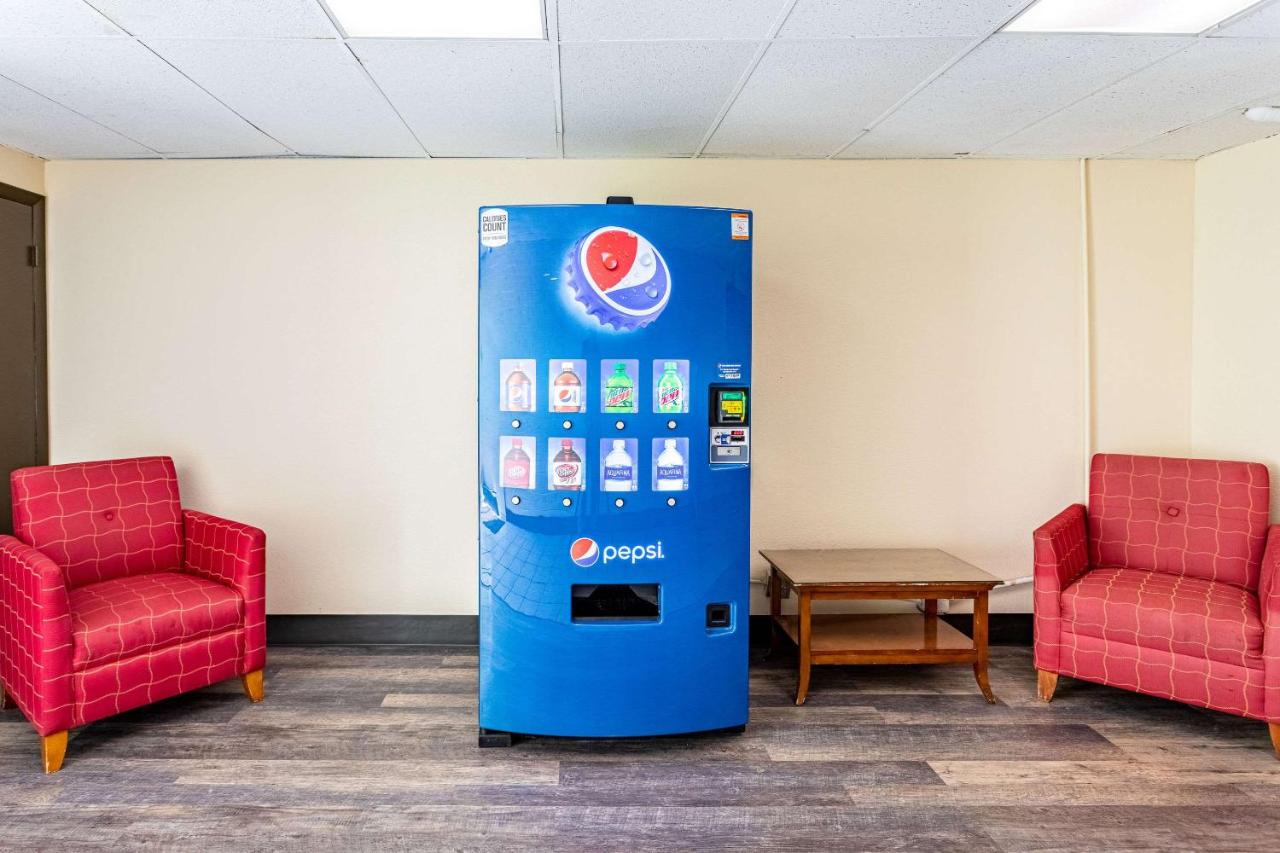 | Econo Lodge Fredonia
