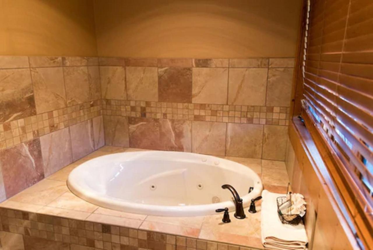 Deluxe Suite at Spearfish Canyon Lodge