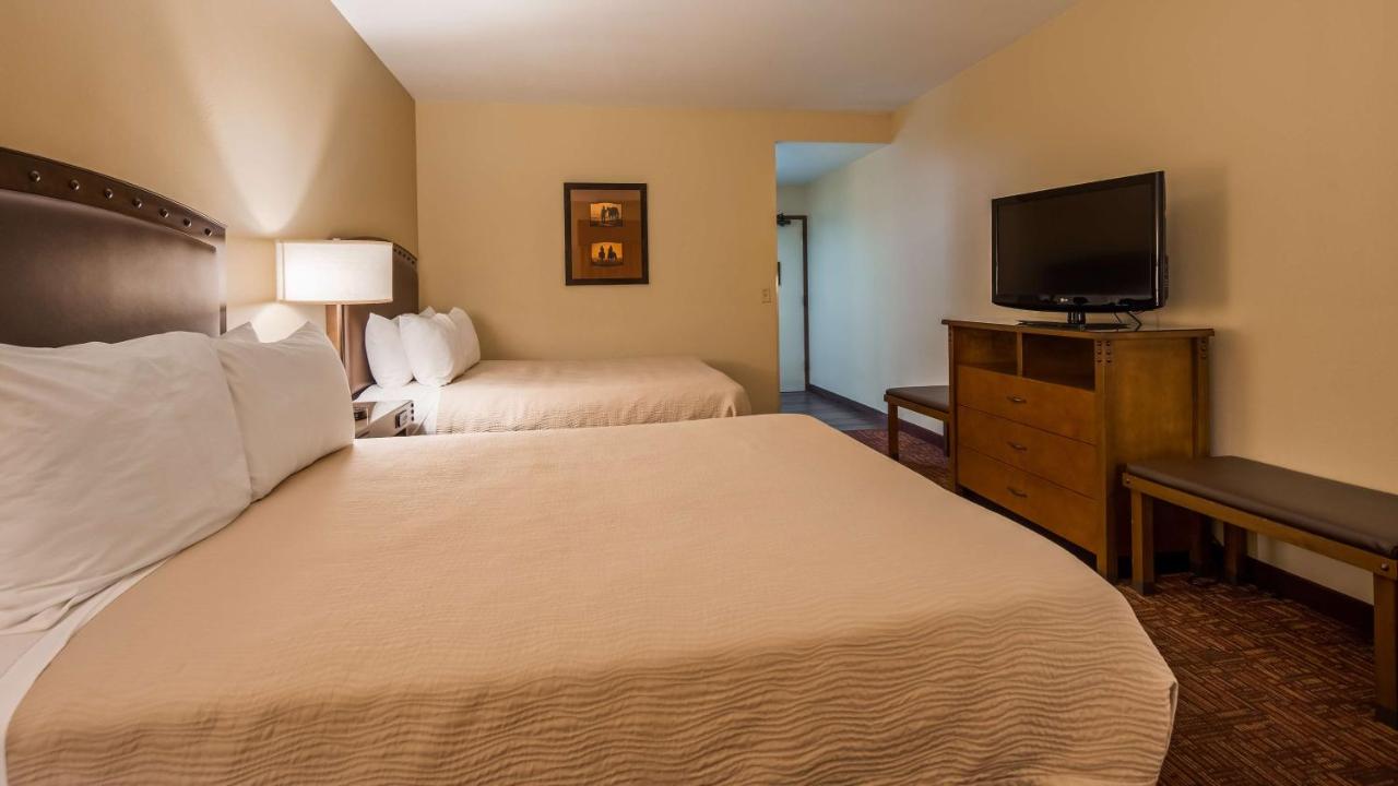 Queen Room with Two Queen Beds - Non-Smoking at Best Western Plus Inn Of Williams
