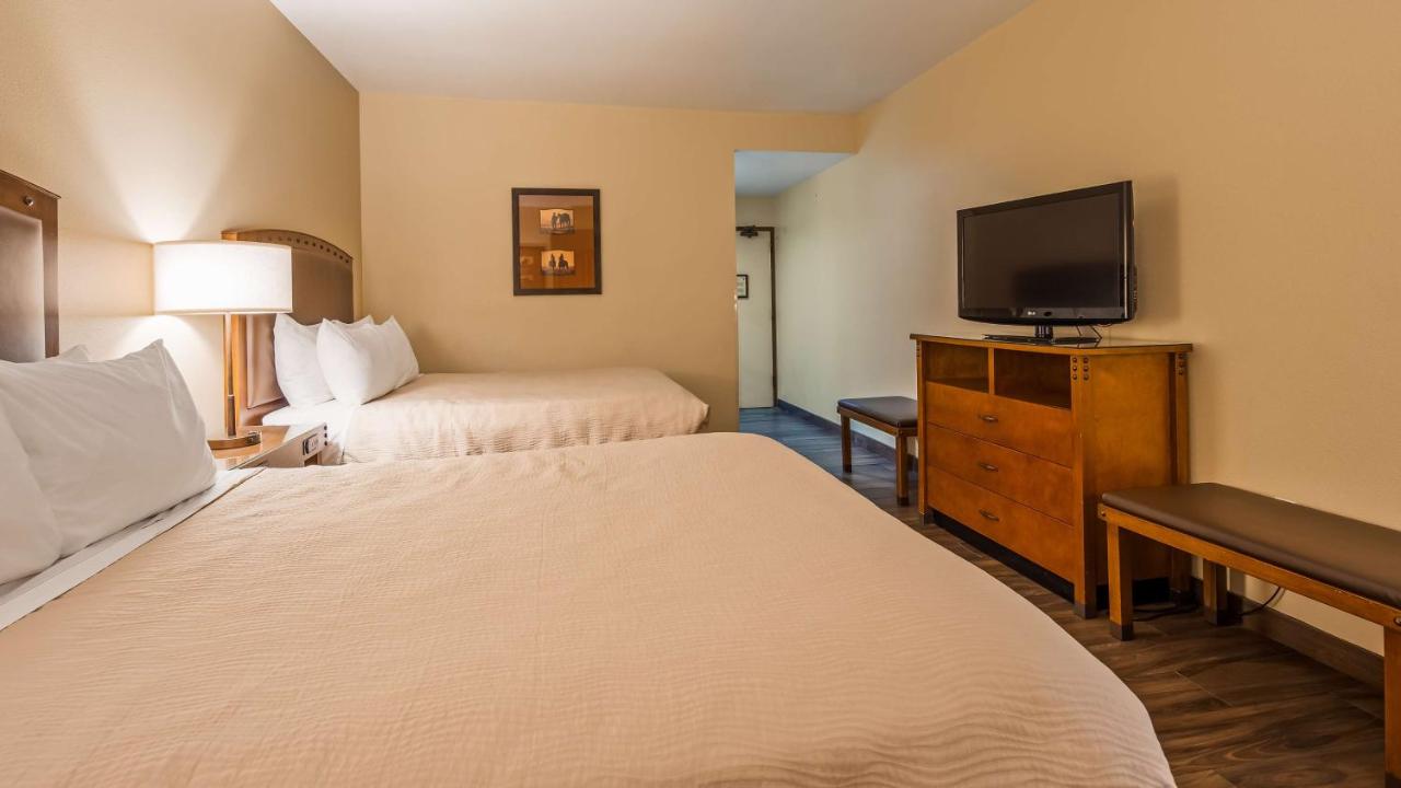 Queen Room with Two Queen Beds - Non-Smoking at Best Western Plus Inn Of Williams