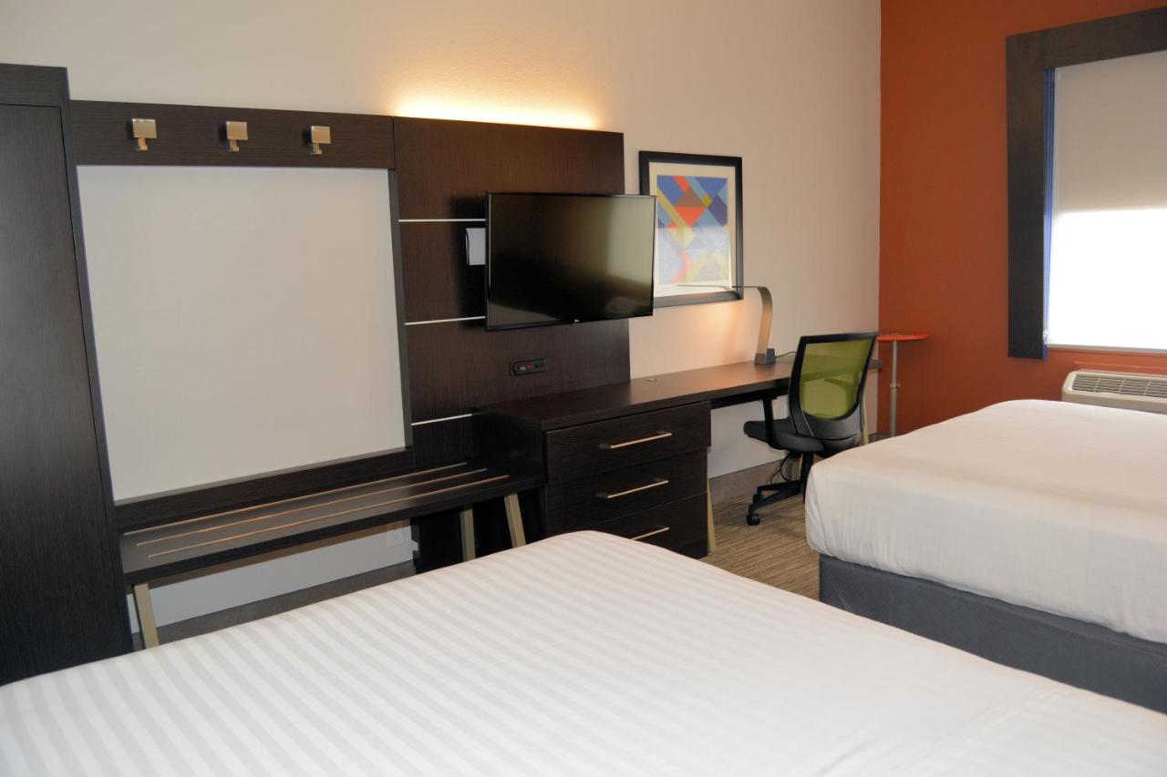 | Holiday Inn Express And Suites