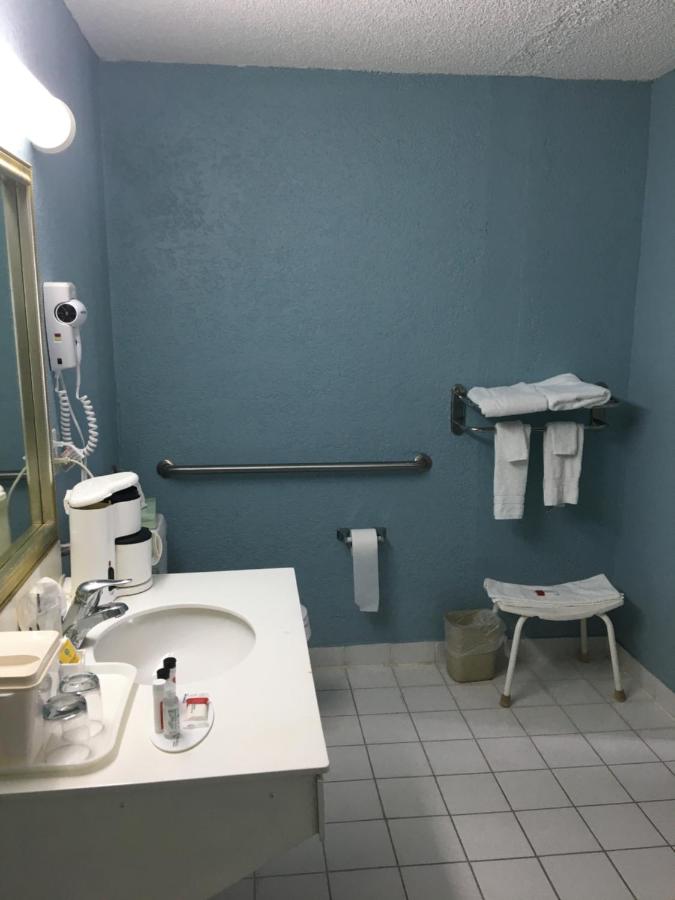 Standard Double Room - Mobility Access/Non-Smoking at Days Inn by Wyndham Stuart