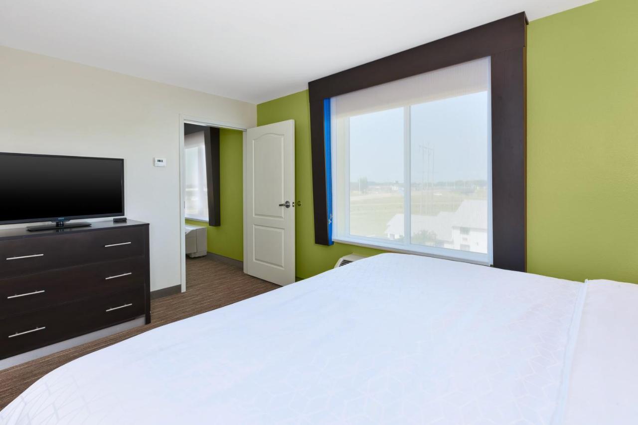  | Holiday Inn Express & Suites - Effingham, an IHG Hotel