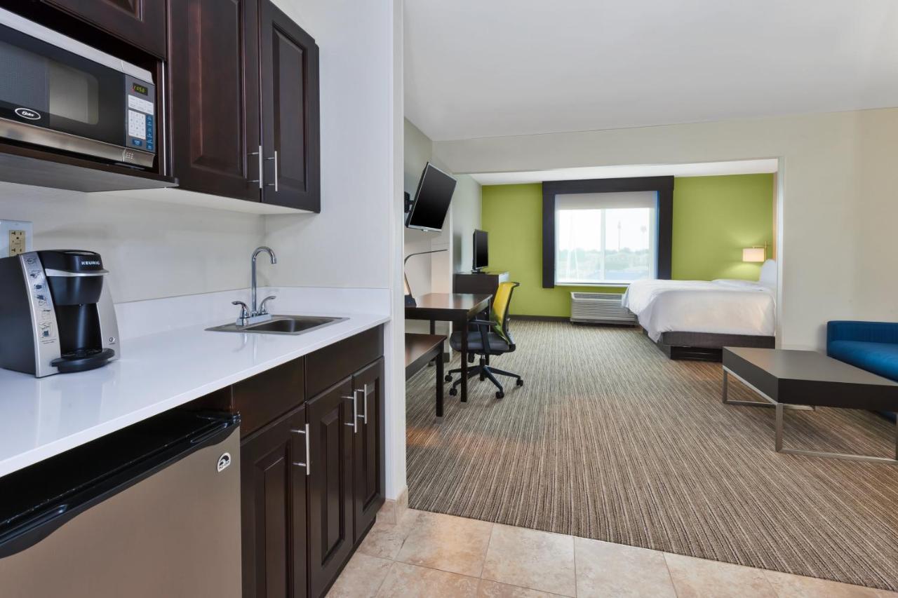 | Holiday Inn Express & Suites - Effingham, an IHG Hotel
