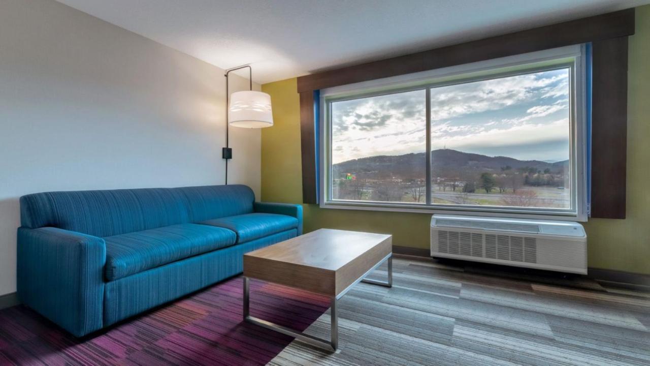 Suite with Two Beds - Non-Smoking at Holiday Inn Express & Suites Marion, an IHG Hotel