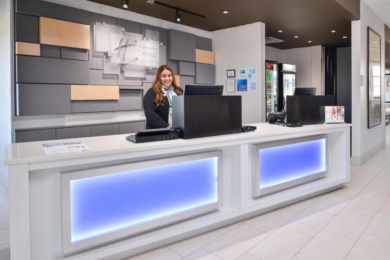 | Holiday Inn Express & Suites - Kansas City - Lee's Summit, an IHG Hotel