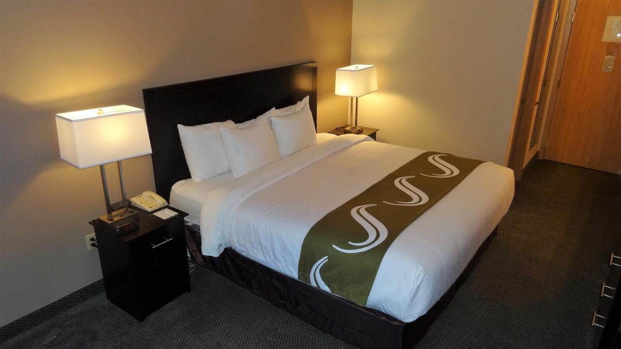 Queen Room - Accessible/Nonsmoking at Quality Inn Tulalip - Marysville