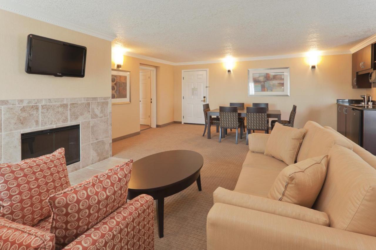  | Holiday Inn Hotel & Suites San Mateo-San Francisco SFO, an IHG Hotel