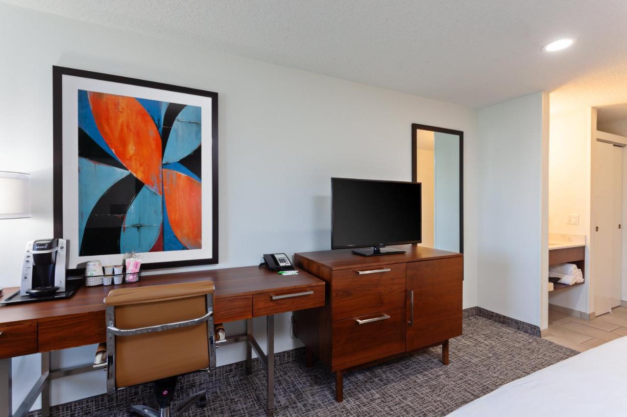  | Holiday Inn Hotel & Suites San Mateo-San Francisco SFO, an IHG Hotel