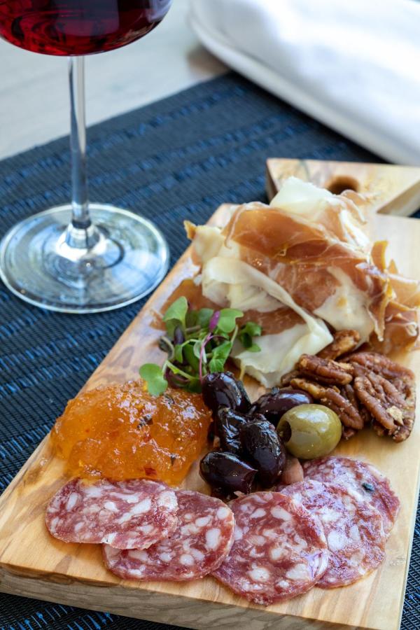  | Hotel Indigo Charleston - Mount Pleasant, an IHG Hotel