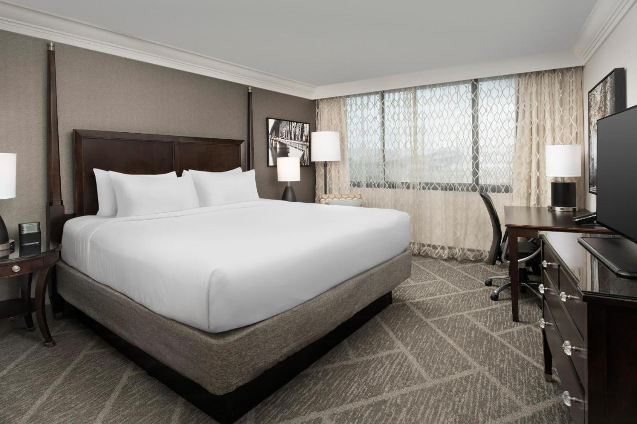 | Crowne Plaza Portland Downtown Convention Center, an IHG Hotel