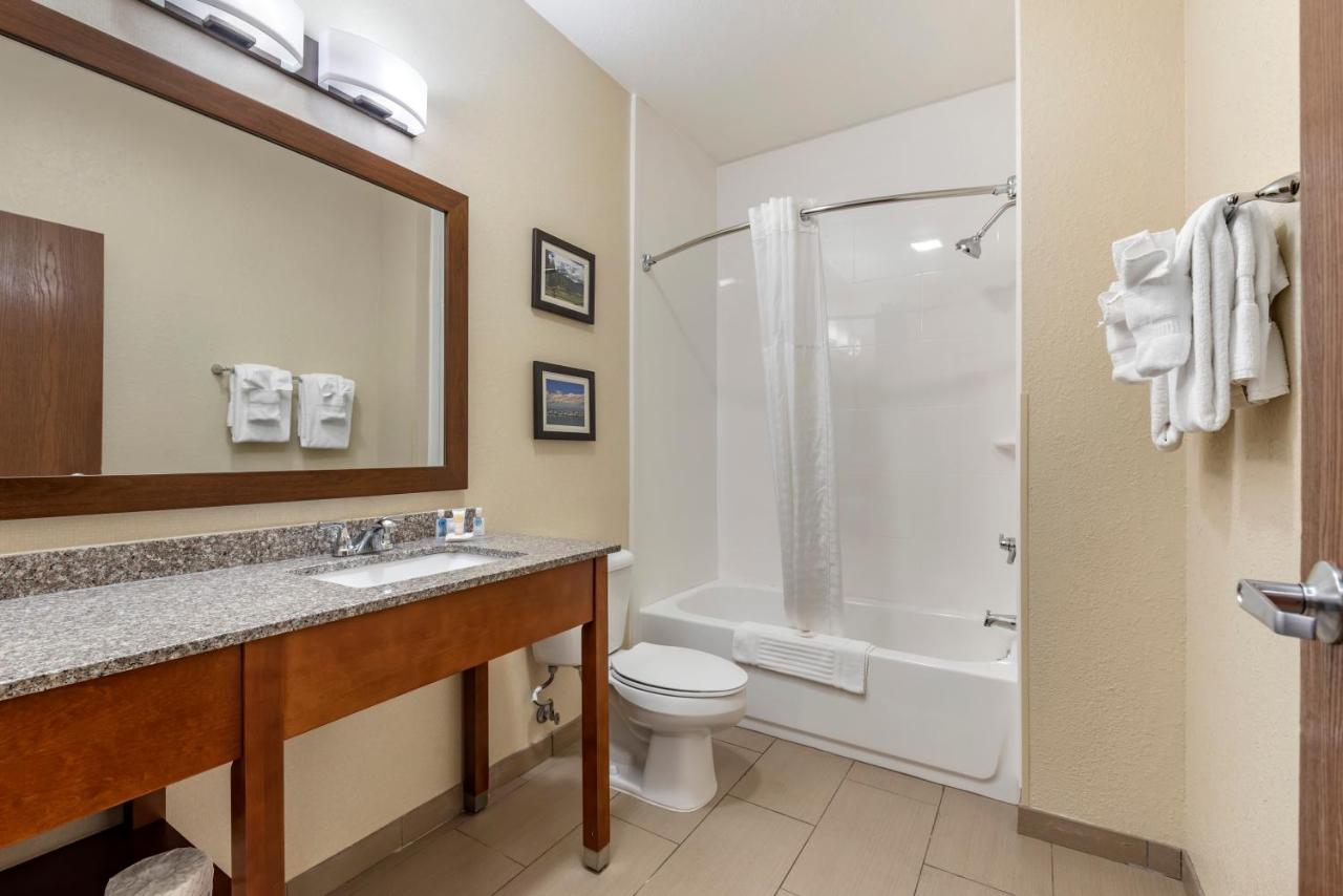 Queen Suite with Two Queen Beds - Non-Smoking at Comfort Inn & Suites Pueblo