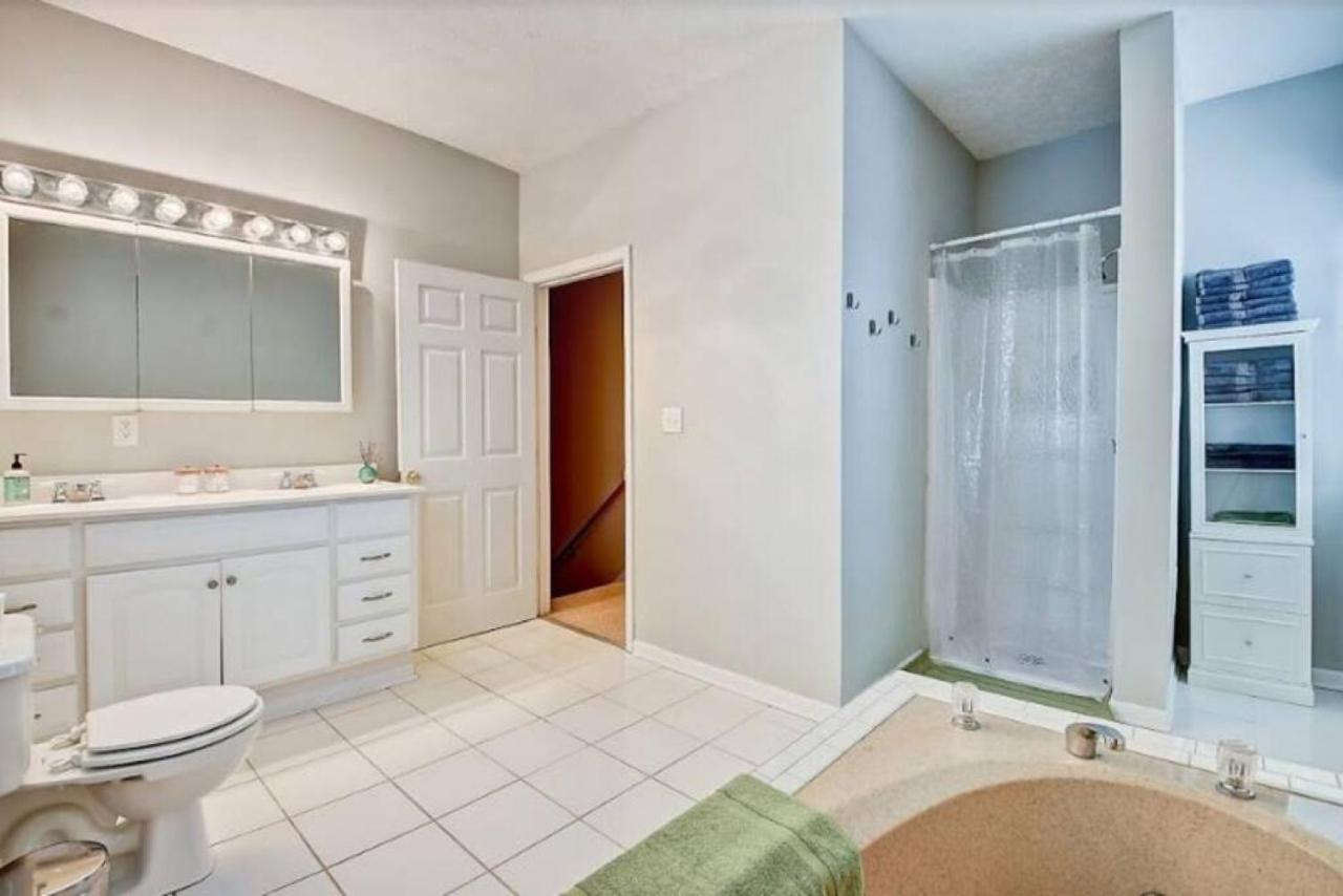  | Amazing 3BR Home with WD Patio and Parking