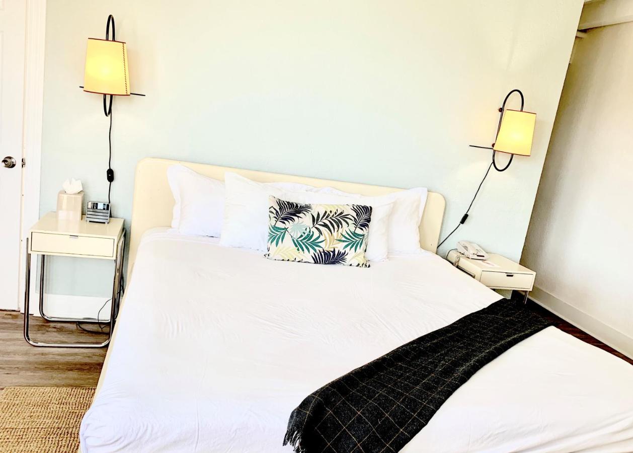 | Broadmore Miami Beach