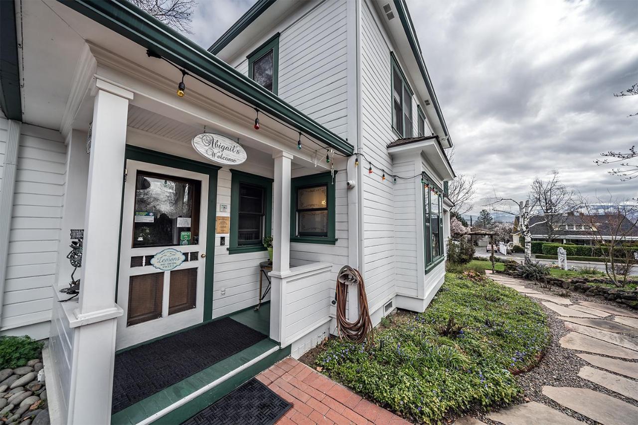 | Abigail's Bed and Breakfast Inn