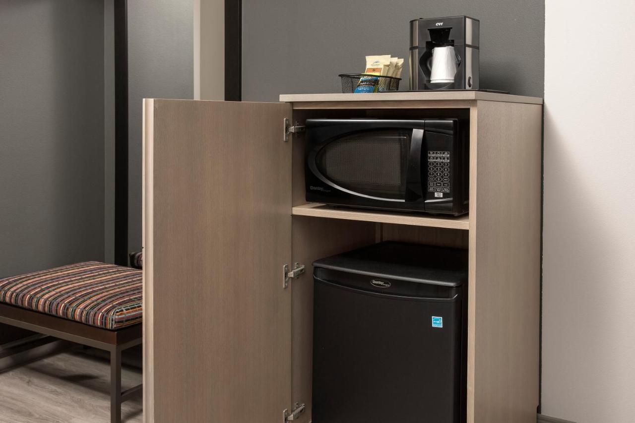 Studio King Suite - Non-Smoking at Country Inn & Suites by Radisson, Seattle-Tacoma International Airport, WA