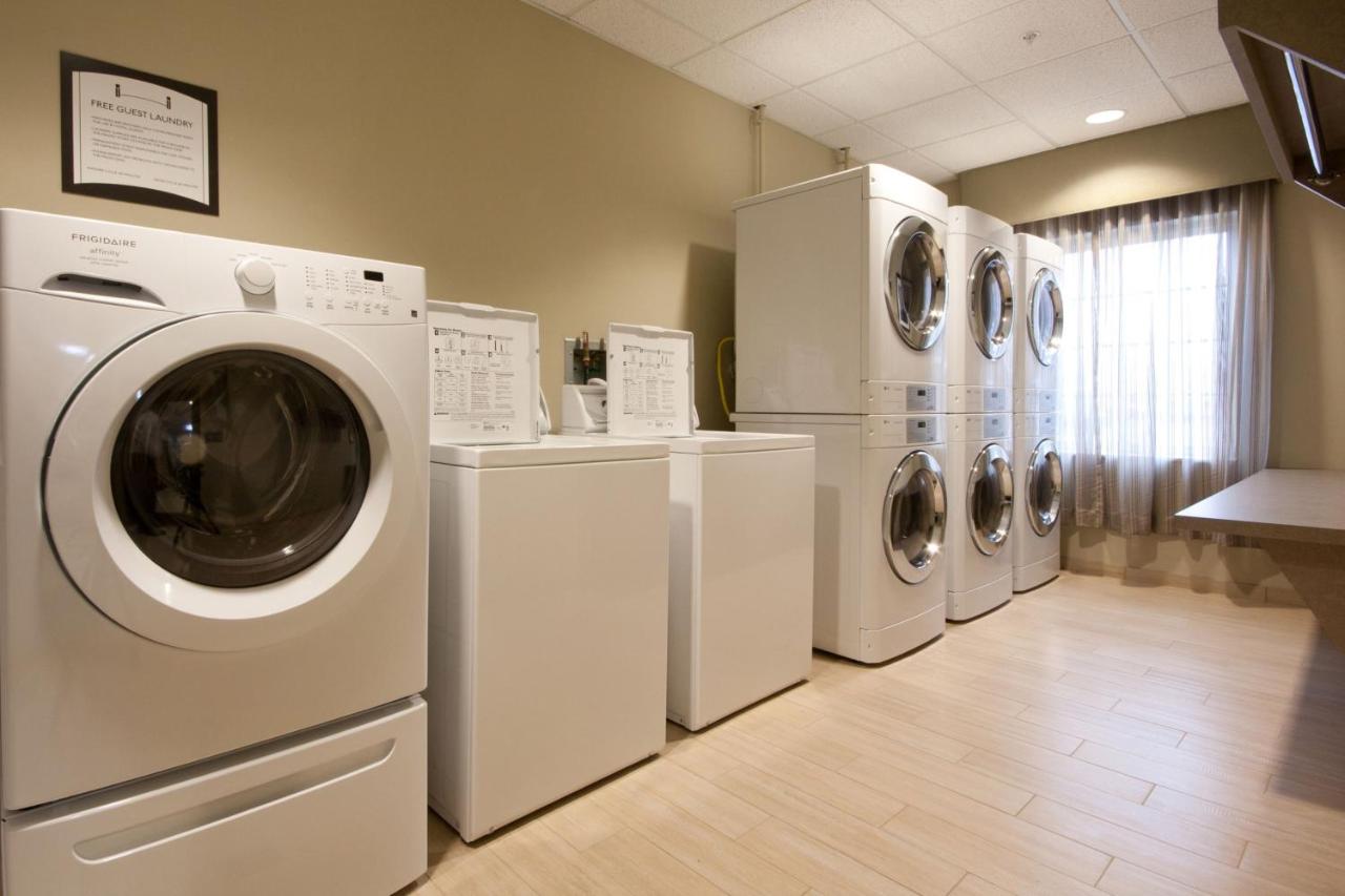 | Staybridge Suites Buffalo-Amherst, an IHG Hotel