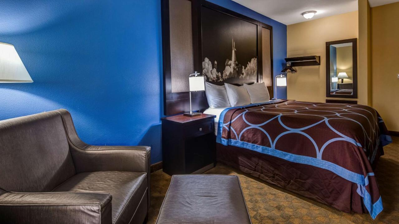 King Room at SureStay Plus Hotel by Best Western Alvin