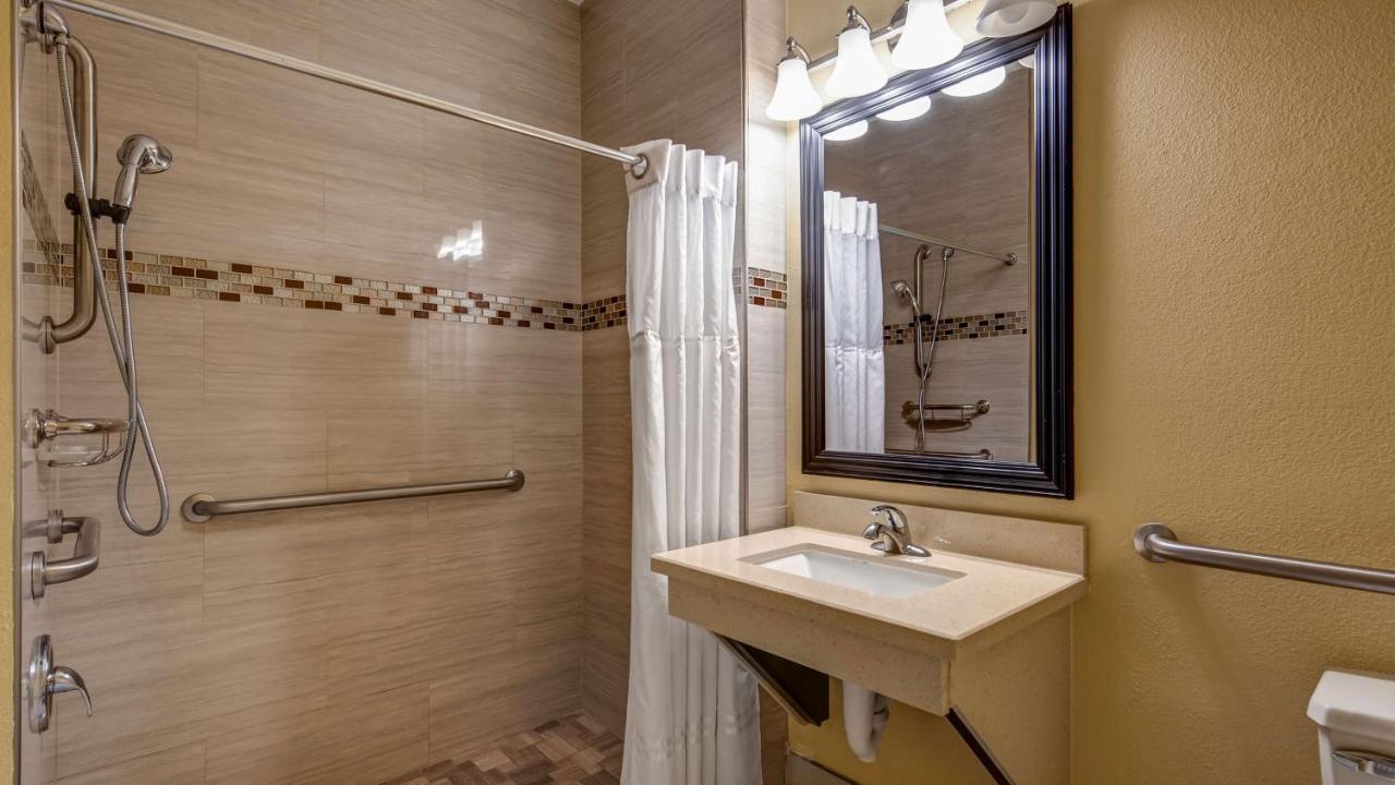 Queen Room with Two Queen Beds - Disability Access at SureStay Plus Hotel by Best Western Alvin