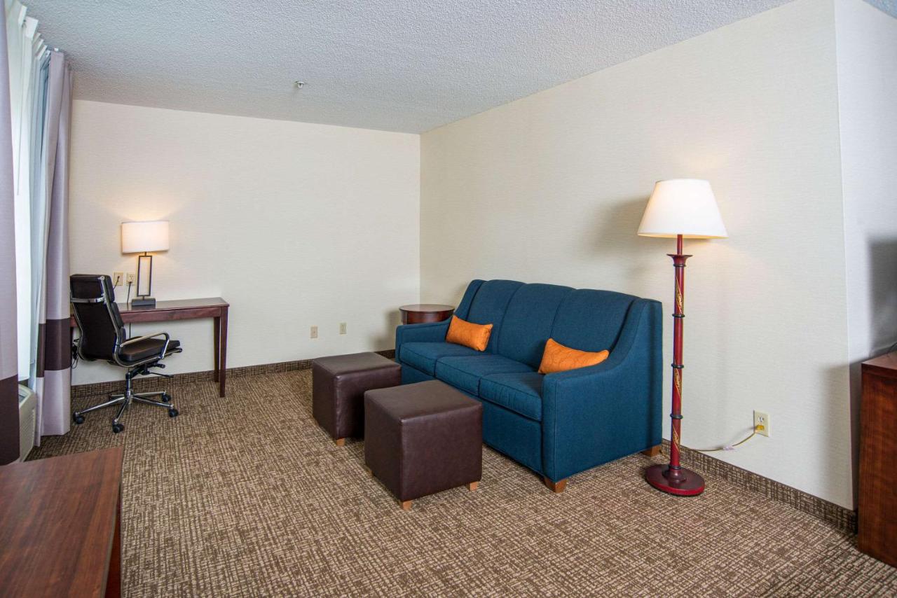 | Comfort Inn Naugatuck - Waterbury