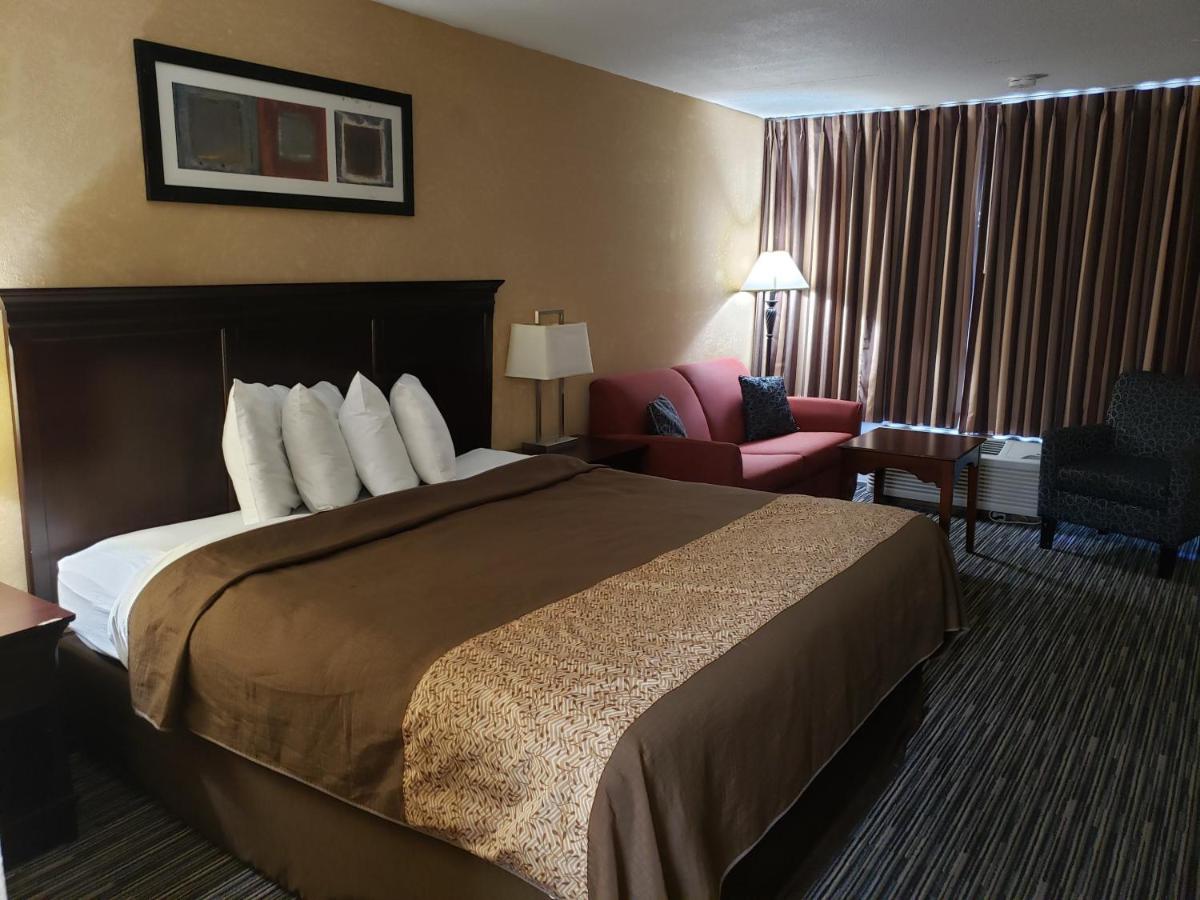 Single King Non-Smoking Guestroom at Florence Express Inn