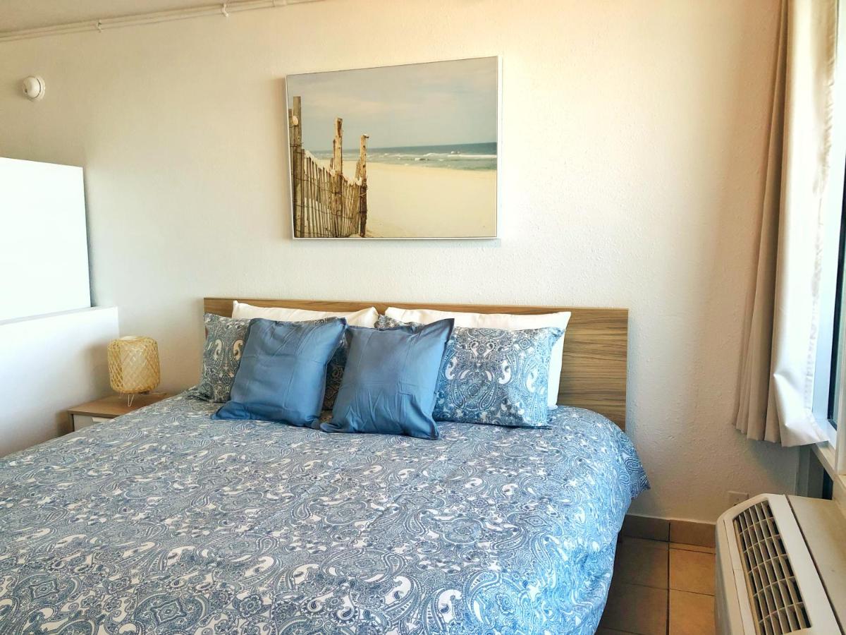 | Pirates Cove Resort Studios!