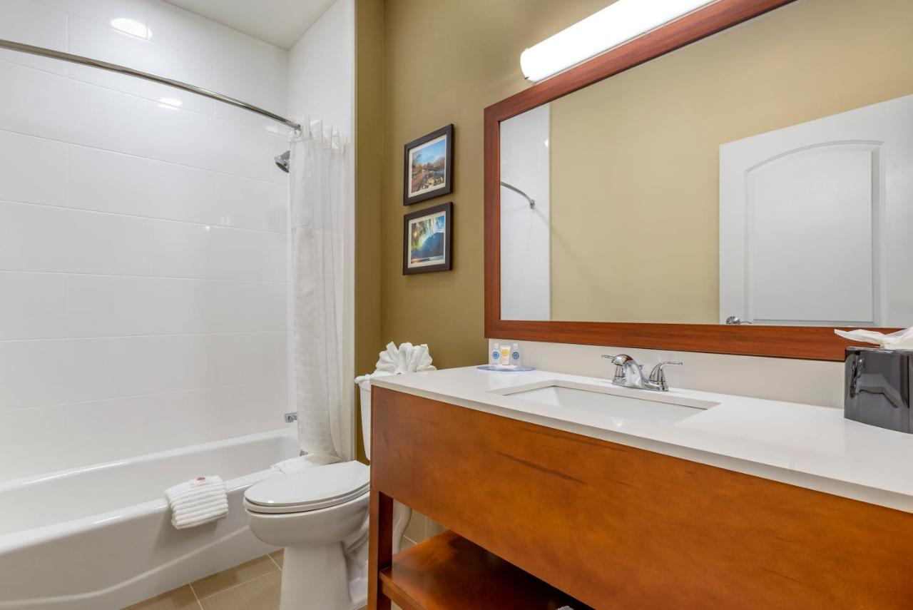 | Comfort Inn