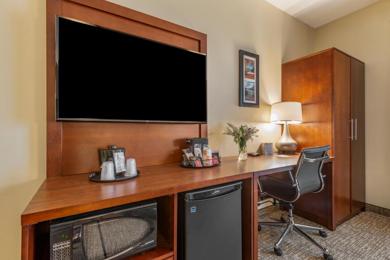 | Comfort Inn