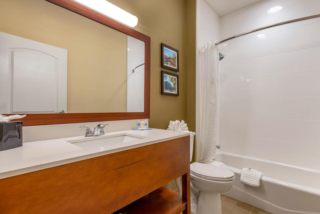 | Comfort Inn
