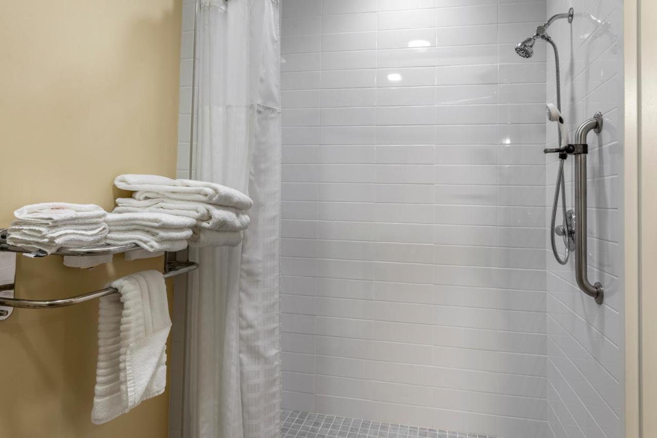 | Comfort Inn