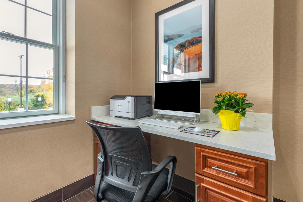 | Comfort Inn