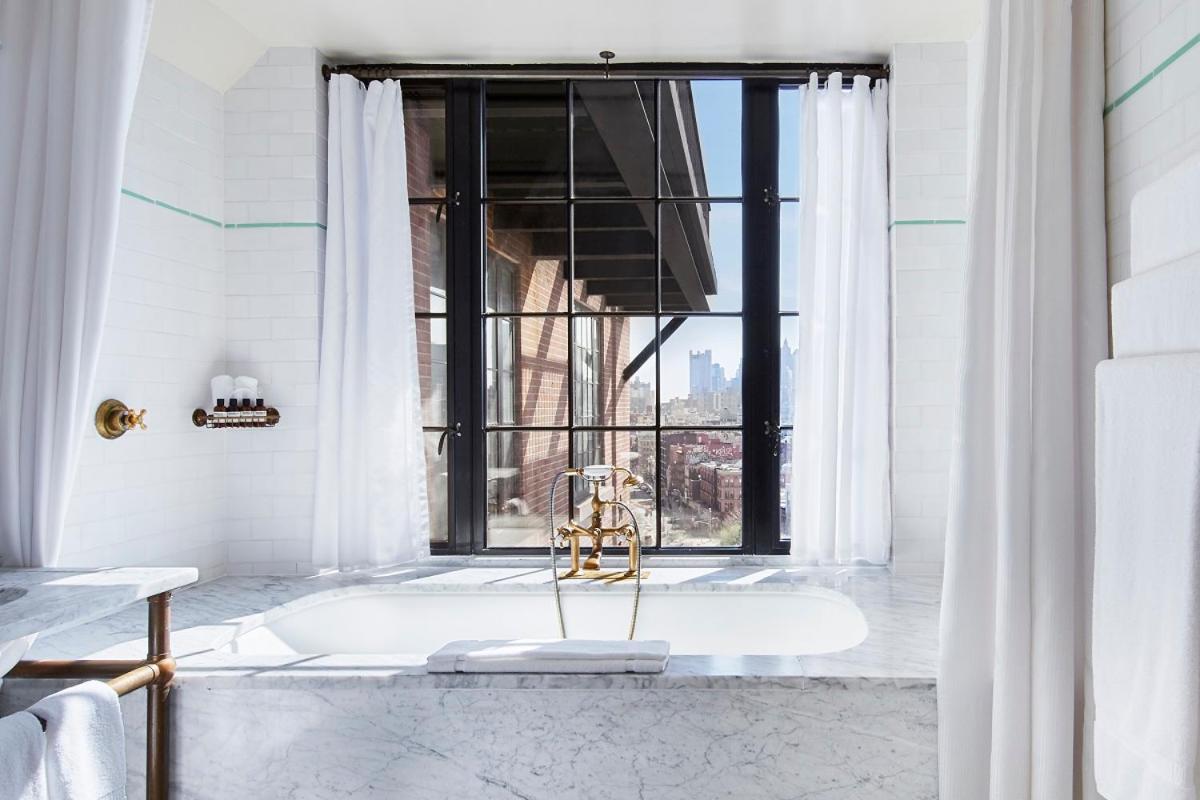 Deluxe Queen Room at The Bowery Hotel