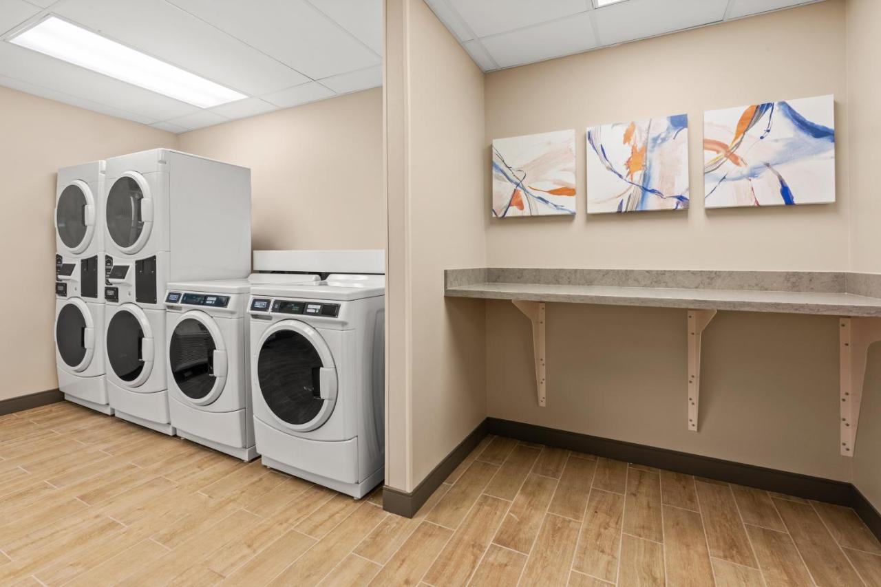 | Candlewood Suites Sumner Puyallup Area, an IHG Hotel