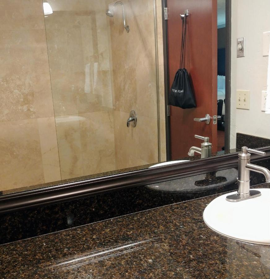 Larger King Room at Best Western Plus Parkway Inn