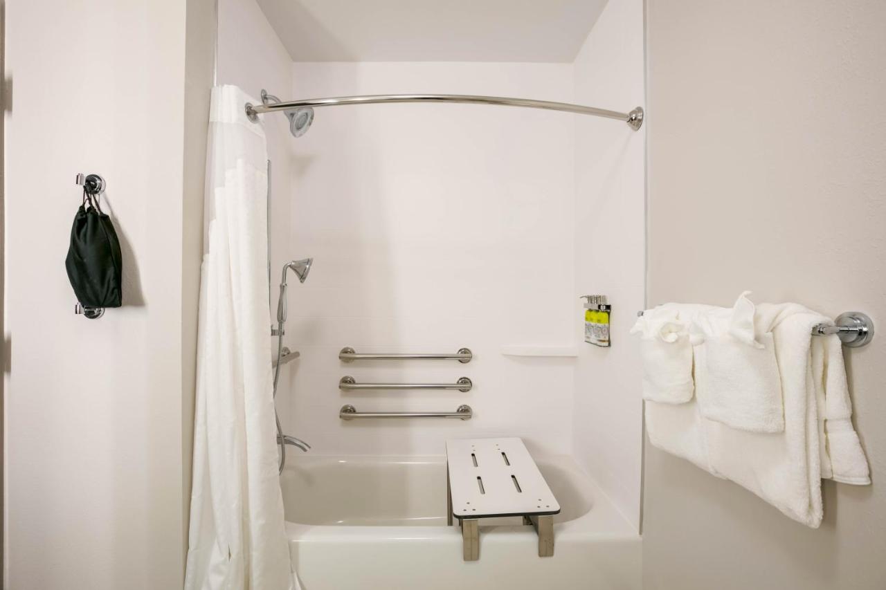 King Room - Mobility Access Tub - Non-Smoking at Holiday Inn Express & Suites Jacksonville - Town Center by IHG