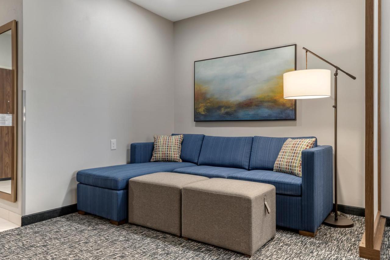 Executive King Suite - Accessible/Non-Smoking at Comfort Suites Greenville Airport