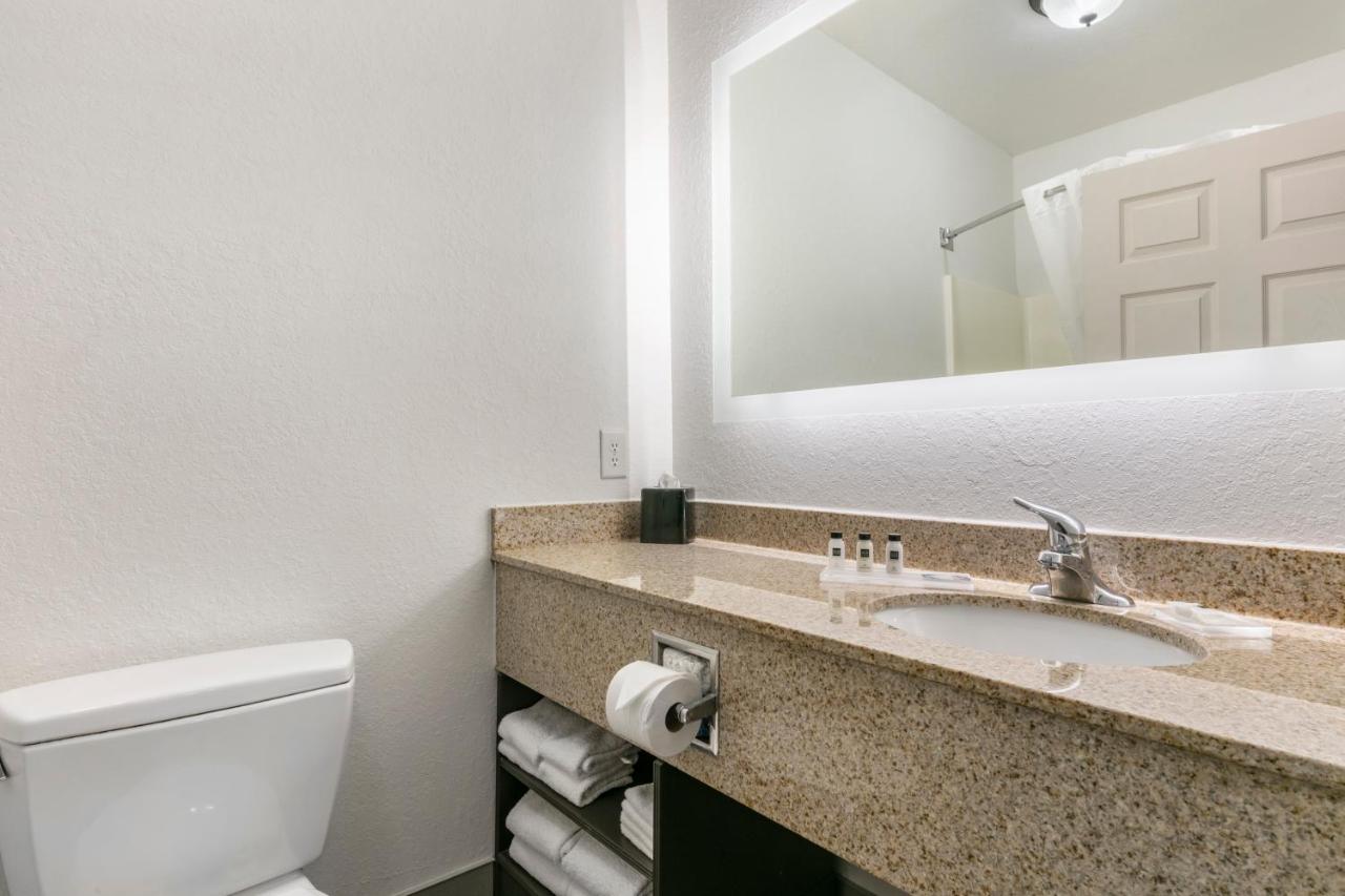 King Suite - Accessible/Non-Smoking at Clarion Pointe Columbus-Bradley Park