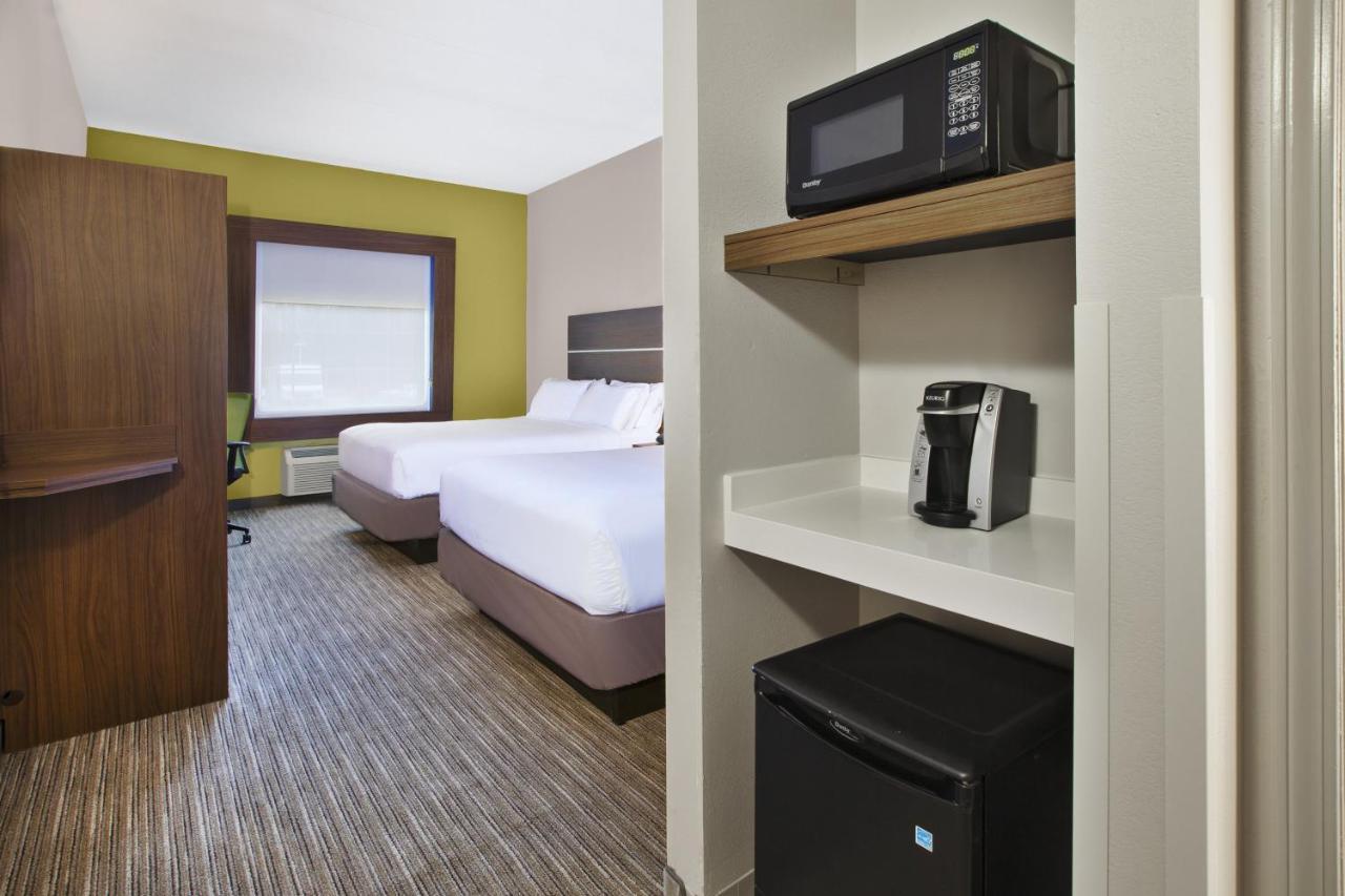  | Holiday Inn Express & Suites Manchester