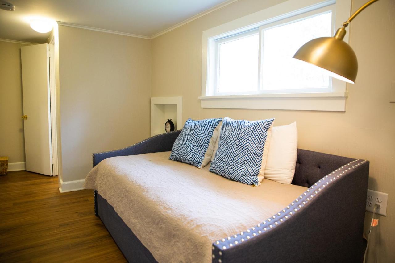 | Providence Manor House Bed & Breakfast