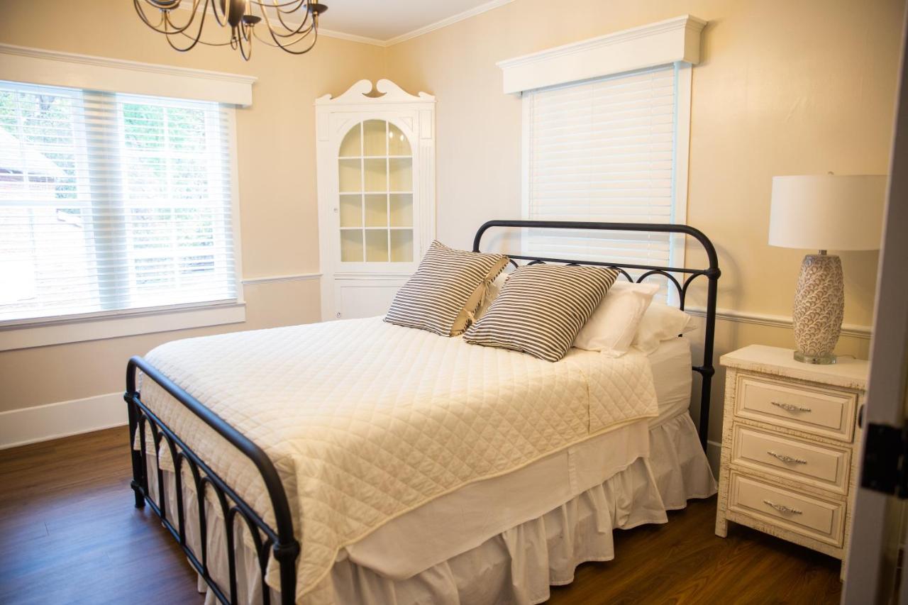 | Providence Manor House Bed & Breakfast