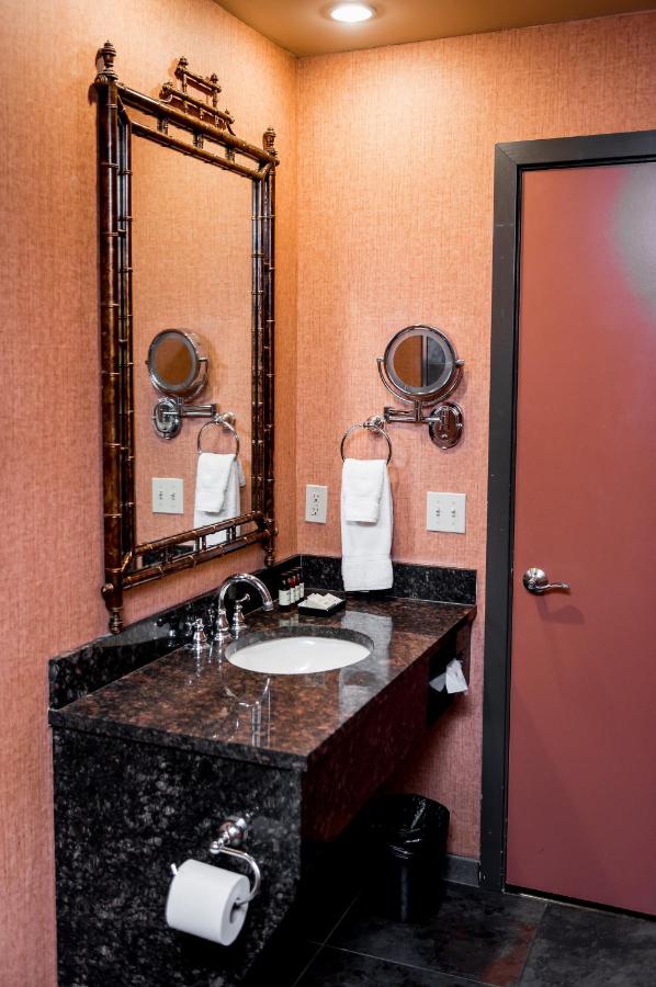 Executive Suite at Cork Factory Hotel Lancaster